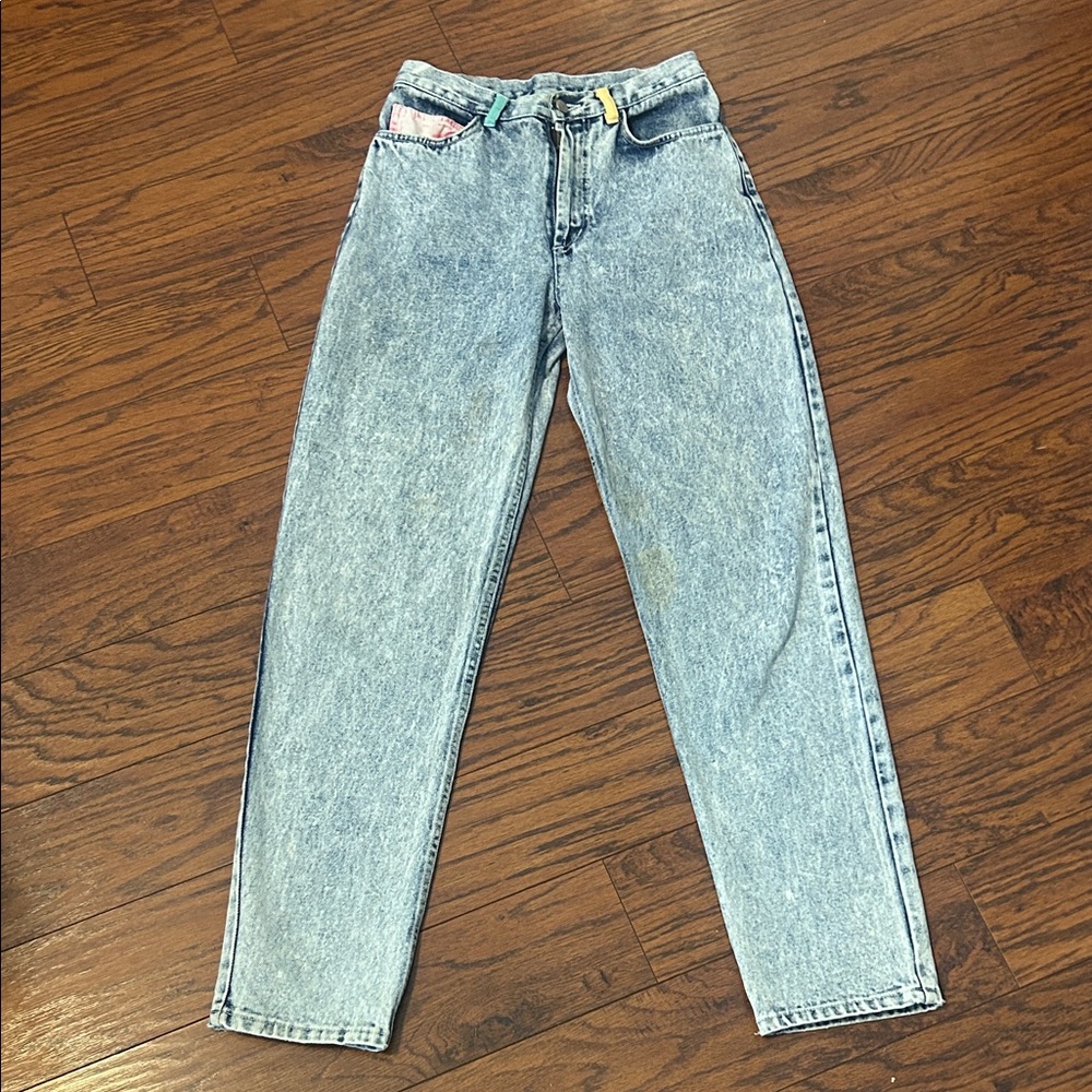 Vintage Freego Acid Wash Jeans. 9/10 but smaller. Light spots shown in pics